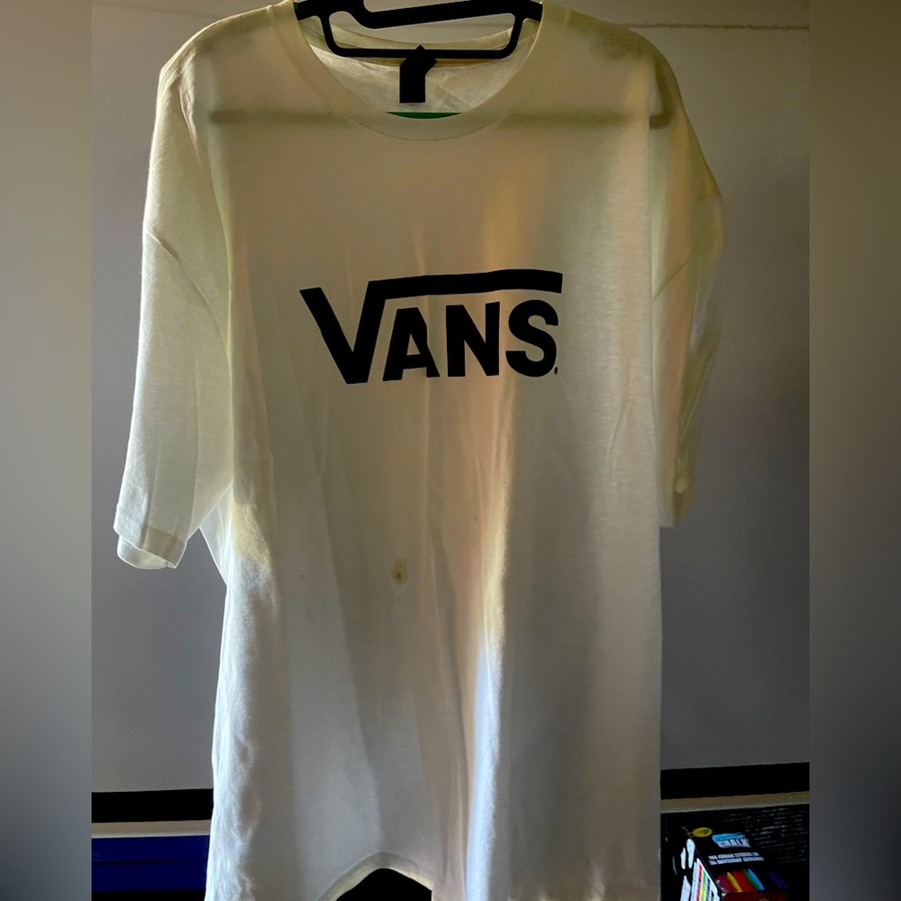 Vans white Tee shirt !!!